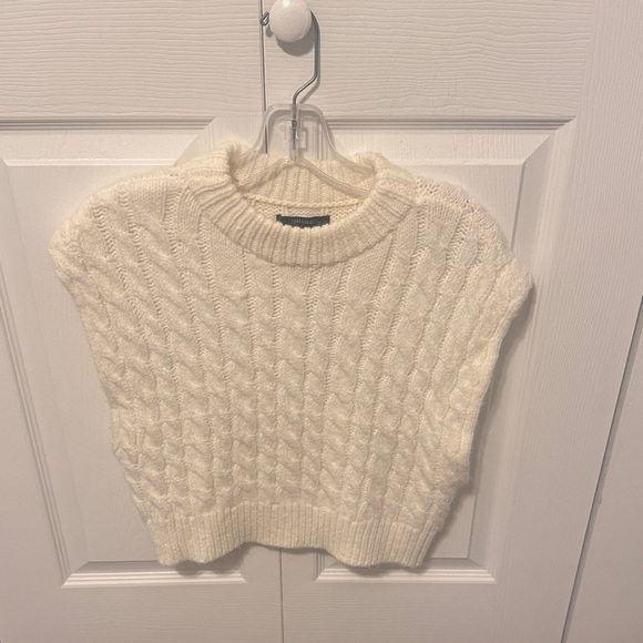 Forever 21 Cream Cable Knit Sweater - Picture 1 of 3